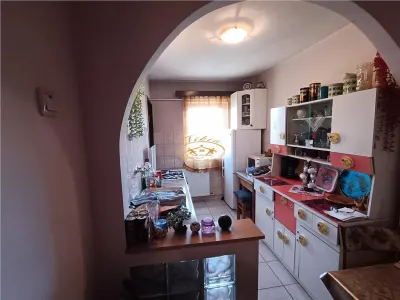 Apartament cu 2 camere (Toplita, str. Sportivilor H/I) - foto 4