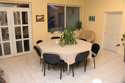 Pensiune in centrul comunei Ditrau, jud. Harghita - foto 16