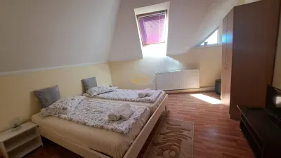 Pensiune in centrul comunei Ditrau, jud. Harghita - foto 8