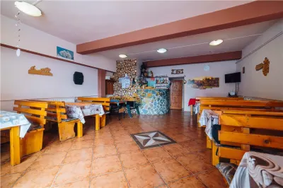 Pensiune si casa de oaspeti la pasul Bucin (Pensiunea Kamilla) - foto 3