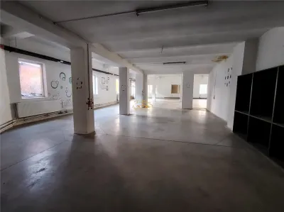 Spatiu comercial in Gheorgheni, zona centrala - foto 3