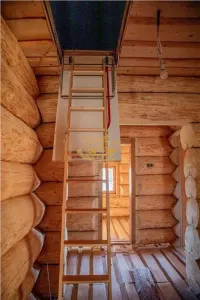 Casa din lemn rotund (Izvoru Muresului, str. Garii) - foto 19