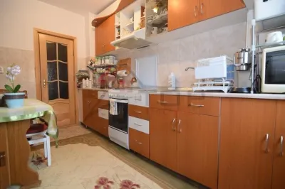 Apartament  cu 3 CD, modelul cu 2 bai - Pacurari - OMV - foto 13