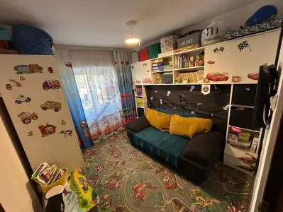 Apartament cu 3 camere decomandat, 2 bai - Pacurari - foto 3