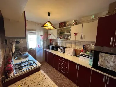 Apartament cu 3 camere decomandat, 2 bai - Pacurari - foto 5