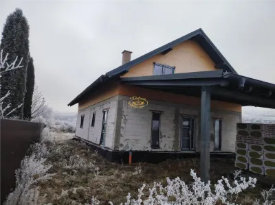 Casa de locuit la rosu (Zencani, mun. Toplita) - foto 3