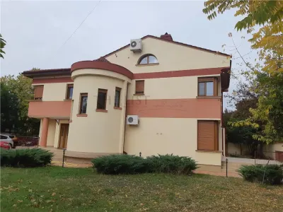 Vila 10 camere cu piscina acoperita | Pipera - foto 1