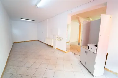 Spatiu comercial (Gheorgheni, str. Kossuth Lajos nr. 16/B) - foto 3