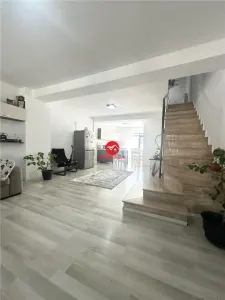 Afacere la Cheie in Mamaia Nord: Pensiune de Vanzare cu 18 Camere - foto 15