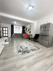 Afacere la Cheie in Mamaia Nord: Pensiune de Vanzare cu 18 Camere - foto 16