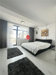 Afacere la Cheie in Mamaia Nord: Pensiune de Vanzare cu 18 Camere - foto 7