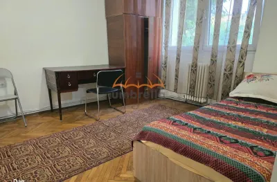 Apartament de inchiriat 2 camere,semidecomandat 46m², et.1/4, parcare - foto 2