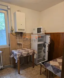 Apartament de inchiriat 2 camere,semidecomandat 46m², et.1/4, parcare - foto 8