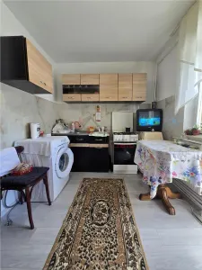 Apartament 3 camere, 2 bai, etaj intermediar- Nicolina - foto 3