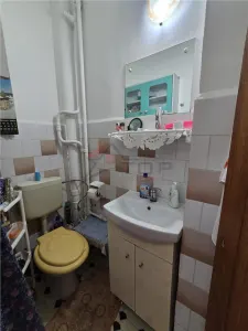 Apartament 3 camere, 2 bai, etaj intermediar- Nicolina - foto 5