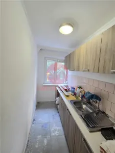 Apartament 3 Camere, Semidecomandat, Zona Piata Amzacea, Etaj 1 - foto 12