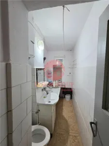 Apartament 3 Camere, Semidecomandat, Zona Piata Amzacea, Etaj 1 - foto 13