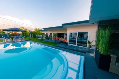 Casa de lux cu 6 camere piscina exterioara jacuzzi in Alba Iulia - foto 12