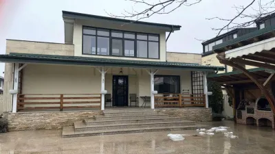 De Vanzare | Casa cu 4 camere | Otopeni - Otopeni