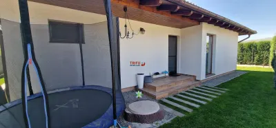 Casa individuala la asfalt, mobilata si utilata - foto 1