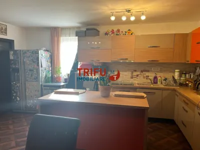 Casa de vanzare zona Paclisa 5 camere teren 1005 mp - foto 6