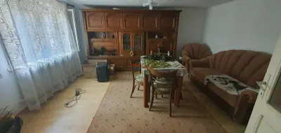 Casa de vanzare la asfalt 8 camer 1720 mp teren Alba Iulia - foto 15