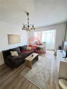 Apartament 3 Camere, Semidecomandat, Zona Dacia - foto 1