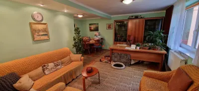 Casa cu 912mp teren 5 camere strada asfaltata - foto 4