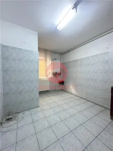 Apartament 4 Camere Decomandat, Etaj 2, Zona KM 4-5 - foto 5