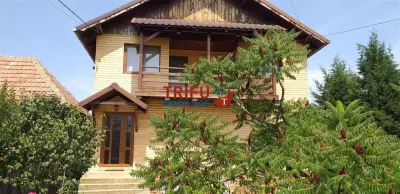 Casă cu 4 camere și 1400mp teren în Micești - foto 1