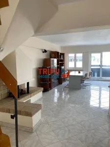 Apartament 4 camere cu scara interioara de vanzare zona Centru - foto 1