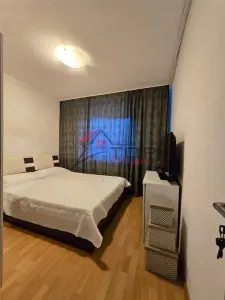 Etaj 2 - Dacia 2 camere decomandat, geam la baie, liber - foto 2