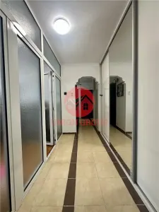 Apartamente 3 Camere Decomandat, Etaj 2, Zona KM 5 - foto 14