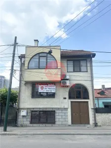 Vila Impresionanta, 220 mp Utili, zona Casa de Cultura - foto 12