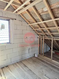 Casa la Cheie, 4 Camere Decomandat, Lumina - foto 17