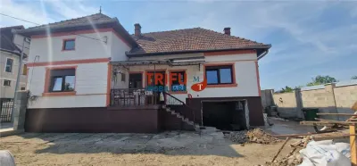 Casa 4 camere de vanzare zona Centru - Alba Iulia