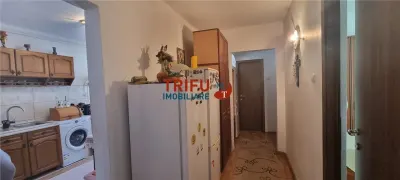 Apartament 3 camere decomandat Cetate - foto 5