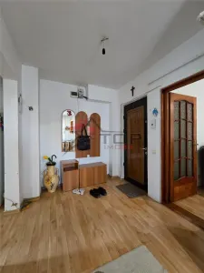 Piata Alexandru - Milcov, 2 camere decomandat cu 2 balcoane, liber - foto 4