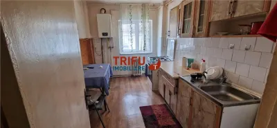 Apartament 3 camere etaj 1 zona  Liceul Sportiv - foto 8