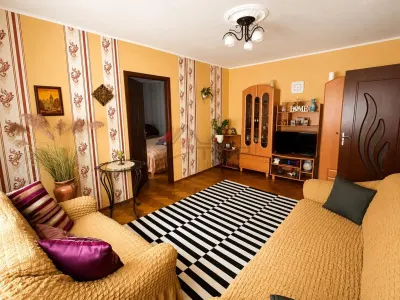 Vanzare apartament 3 camere - Podu Ros - etaj 2 - foto 4