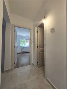 Etaj 1 - Piata Dacia, 4 camere decomandat cu 2 bai, liber - foto 12