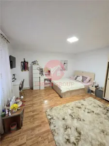Casa Renovata, Teren 600 mp, 2 Intrari Separate, Navodari Zona Kaufland - foto 13
