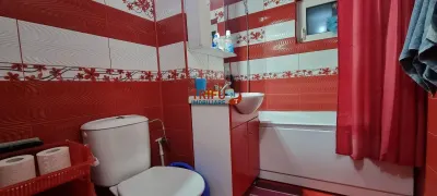 Apartament 3 camere etaj 1 loc de parcare si boxa zona Cetate - foto 7