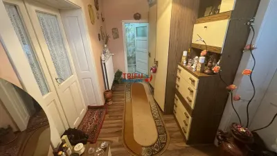 Casa cu utilitati si acces asfaltat Alba Iulia Centru - foto 3