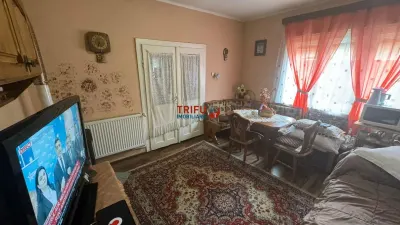 Casa cu utilitati si acces asfaltat Alba Iulia Centru - foto 4