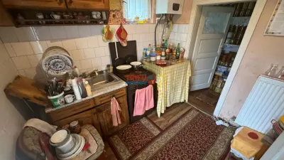Casa cu utilitati si acces asfaltat Alba Iulia Centru - foto 6