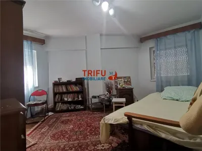 Apartament cu 3 camere de vânzare în zona Centru, Alba Iulia - foto 3