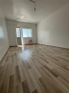 Mircea cel Batran, etaj intermediar, 2 camere decomandat, 54mp - foto 2
