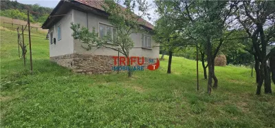 Casa de vanzare, 5600 mp teren, cu utilitati, zona Paclisa - Alba Iulia