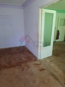 Etaj 1 - Alexandru Familial, 2 camere model cu geam la baie, liber - foto 3